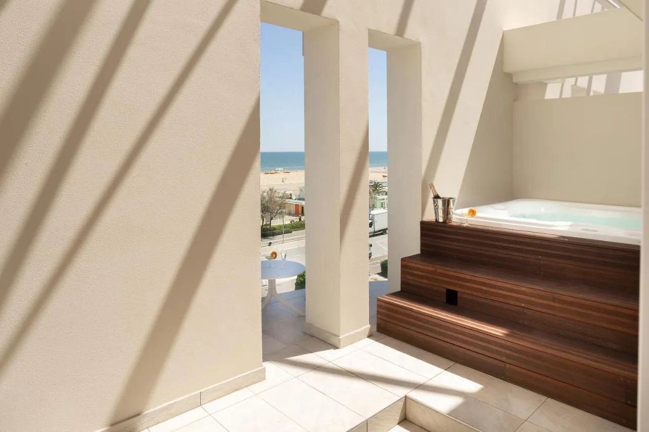 ****  Hotel Ambassador Rimini Italy