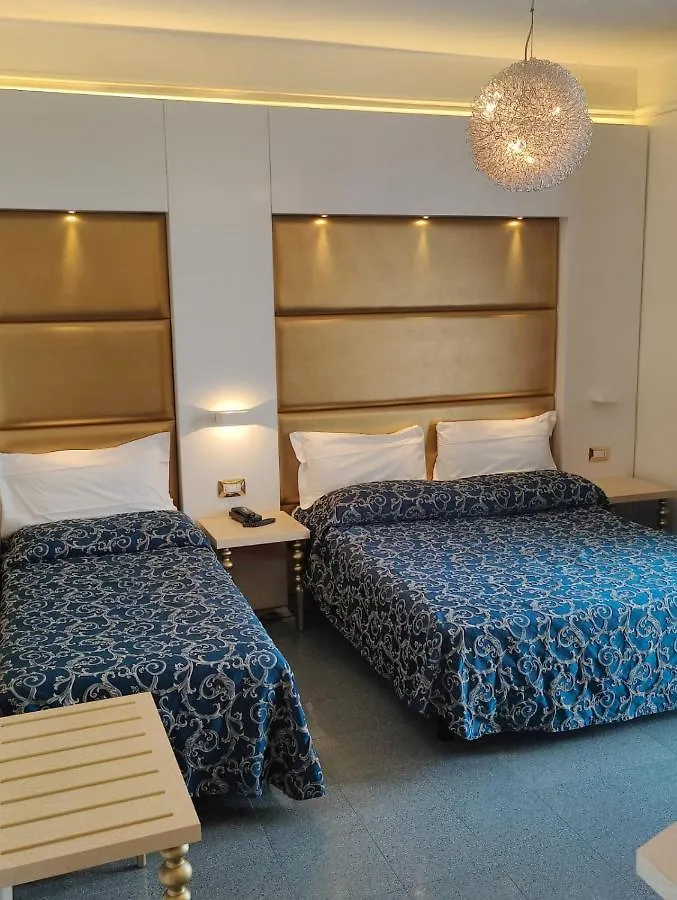 Hotel Ambassador Rimini 4*,