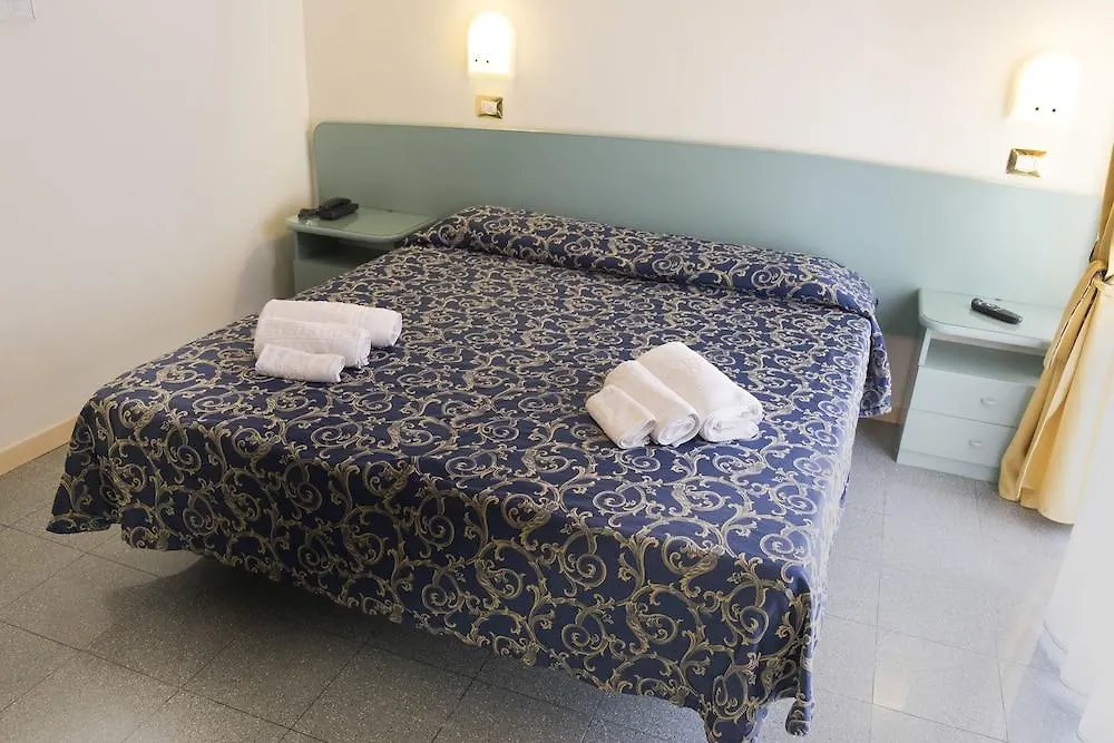 Hotel Ambassador Римини
