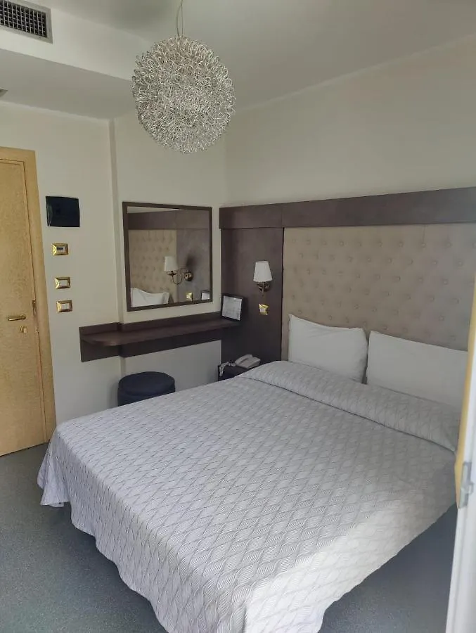 Hotel Ambassador Rimini 4*,