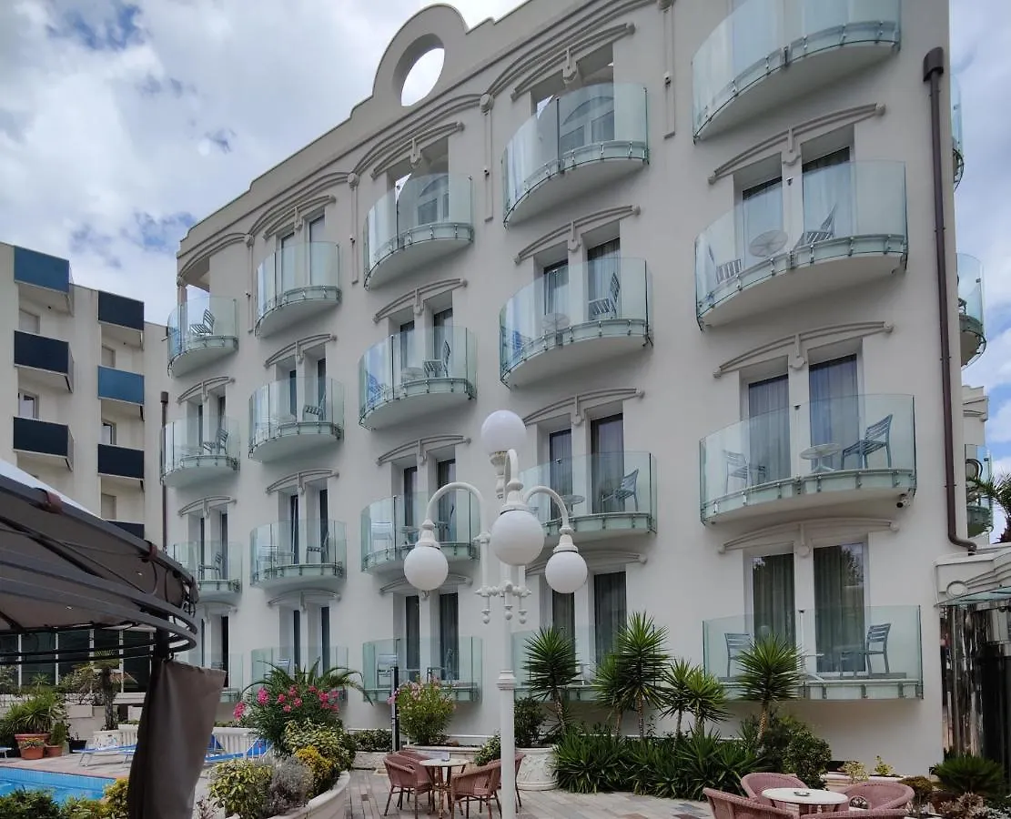 Hotel Ambassador Rimini 4*,